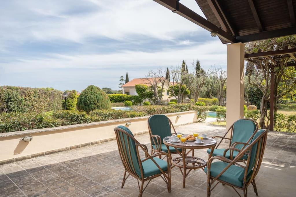 Villa Loukia Esparta Exterior foto