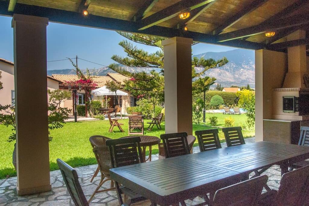 Villa Loukia Esparta Exterior foto